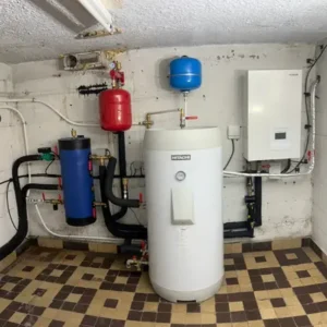 installation d'une pompe à chaleur air eau à Arras par Foucher Solution Confort, plombier chauffagiste RGE QualiPac et RGE Ventilation+ qui intervient à Arras, Lens, Liévin, Bapaume, Douai et Béthune